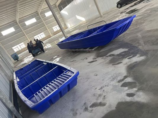 Formowanie rotacyjne statków kajakowych, modyfikowalne, trwałe, modyfikowalne do produkcji tworzyw sztucznych